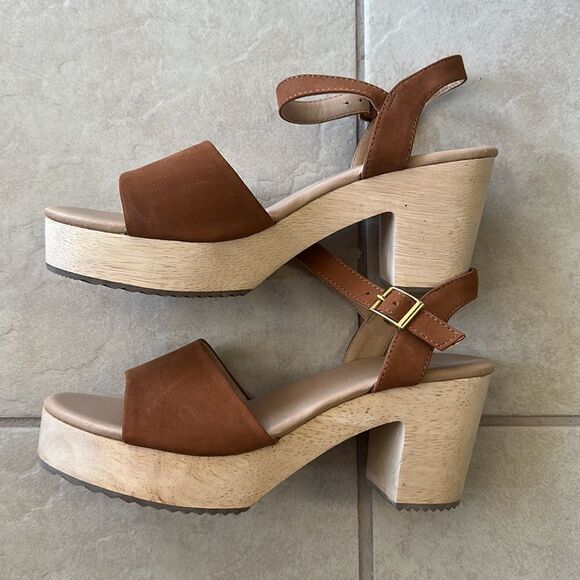 LOFT Wooden Platform Heel / Clog - Picture 2 of 6